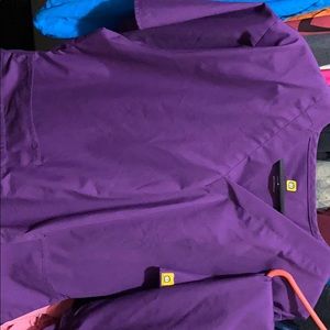 Wonder wink scrubs top-large bottoms- Xlarge new